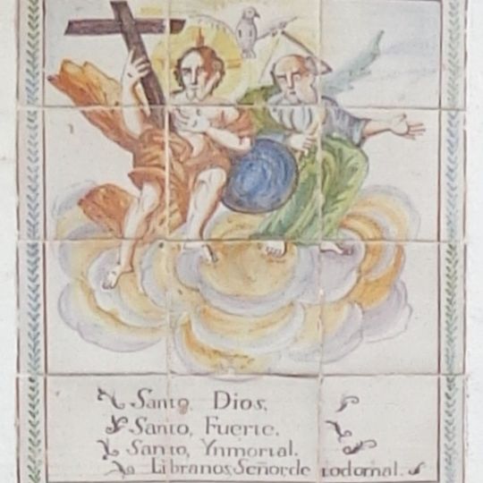 Ceramic panel of the Holy Trinity in Altura