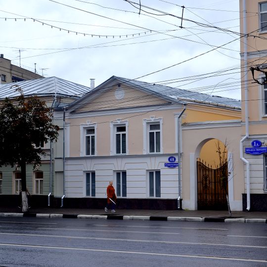 Жилой флигель