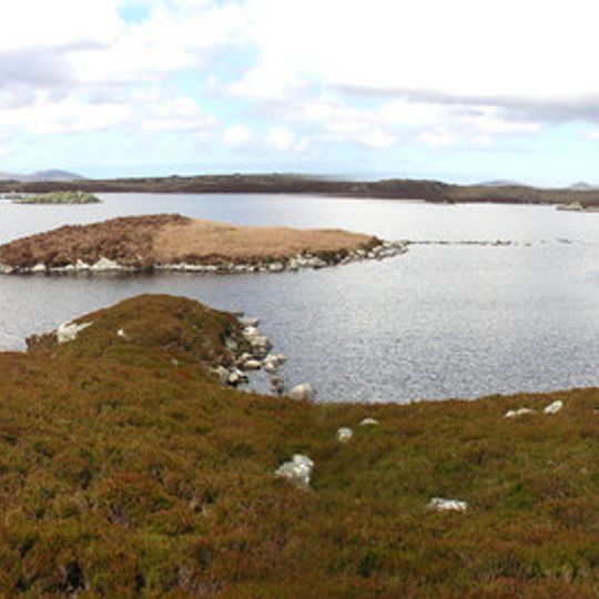 Loch Hunder,dun S of Lochmaddy