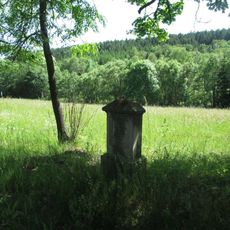 Kříž západně od Broumova