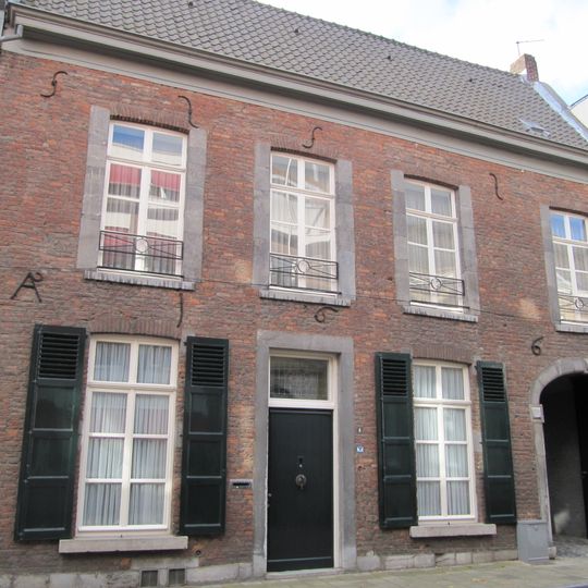 Munsterstraat 8, Roermond