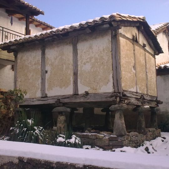 Hórreo Casa Ballaz