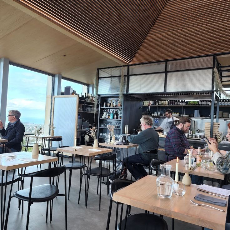 The Lookout by Gardeners Cottage