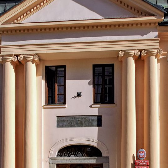 D. dom Cselestinum, ob. Urząd Stanu Cywilnego