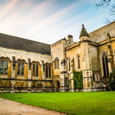 Manchester College, Screen On The South Side Of Chapel Court