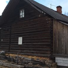 Дом, в котором с 1893 по 1938 гг. жил старейший рабочий завода «Дружная горка», герой Социалистического труда М.П. Уткин (Дружная Горка)