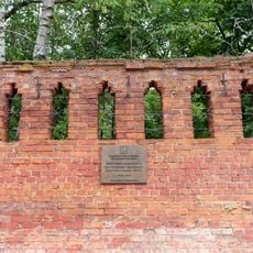 Измайловский проспект 45 (в 12 метрах от дома в восточном направлении на протяжении 90 метров), Ограда