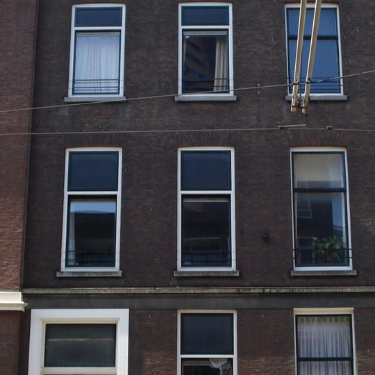 Pand met eenvoudige lijstgevel