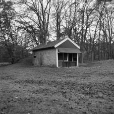 Vinkenhuisje in Vinkenbaan. Lage woning