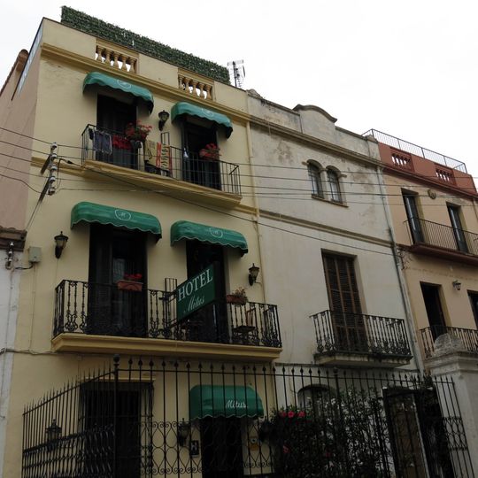 Cases a la riera de la Torre, 16-20