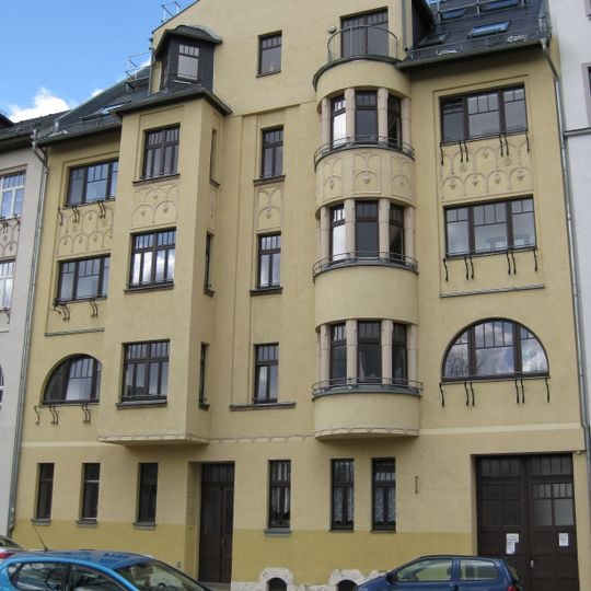 Mietshaus in geschlossener Bebauung Dittesstraße 12