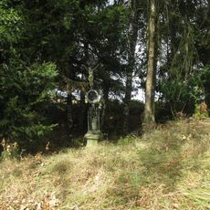 Kříž u rozcestí pod Novým Mnichem ve směru na Mnich