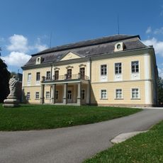 Paskov Castle