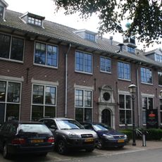Complex van de Martastichting: kindertehuis of Centrale Gebouw