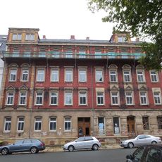 Mietshaus in geschlossener Bebauung Zieschestraße 7