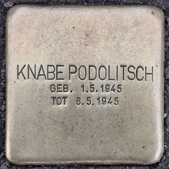 Stolperstein für den Knaben Podolitsch