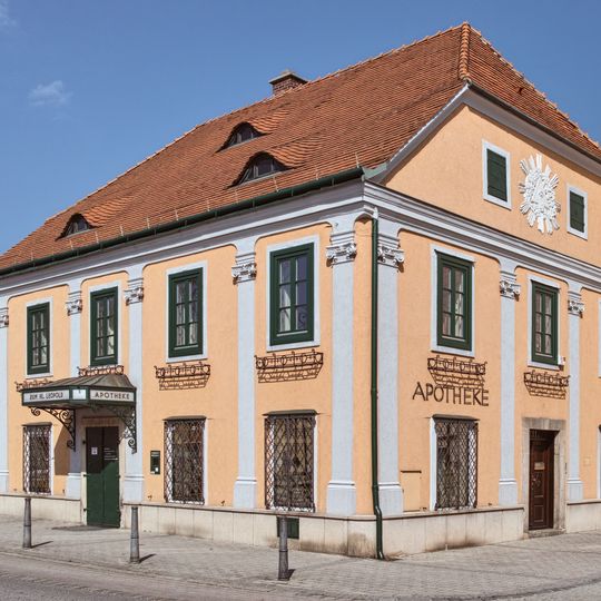 Wohn- und Geschäftshaus