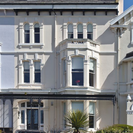 14 and 15 Beach Lawn, Waterloo