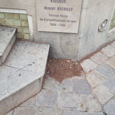 Commemorative plaque