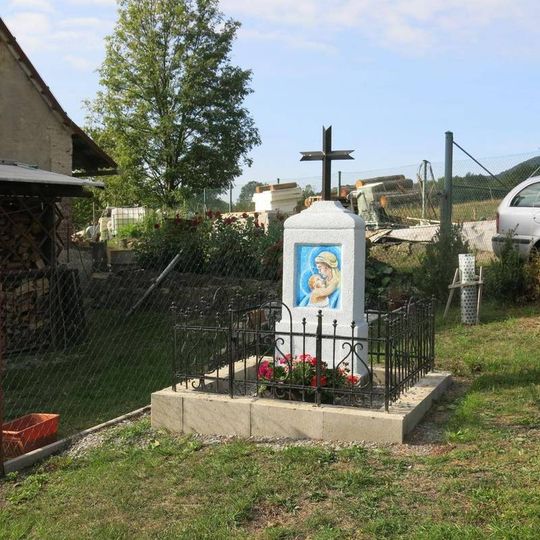 Kříž u domu 21 v Muckově