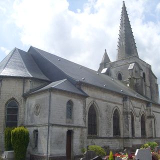 Campanario de la iglesia de San Martín en Nielles-lès-Bléquin