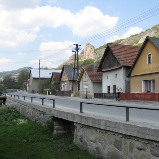 Červený Kameň