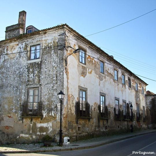 Palácio dos Condes de Aveiras, também denominado «Solar dos Condes de Povolide» ou «Palácio da Quinta da Cerca»