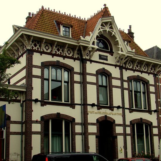 Markt 42, Oudenbosch