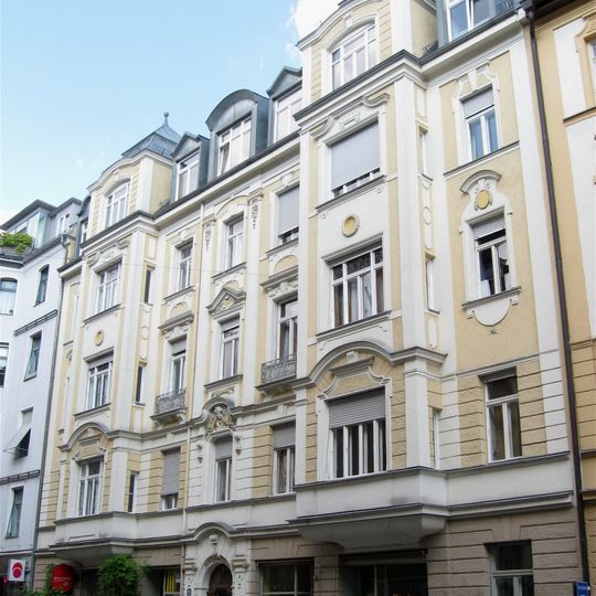 Hans-Sachs-Straße 15