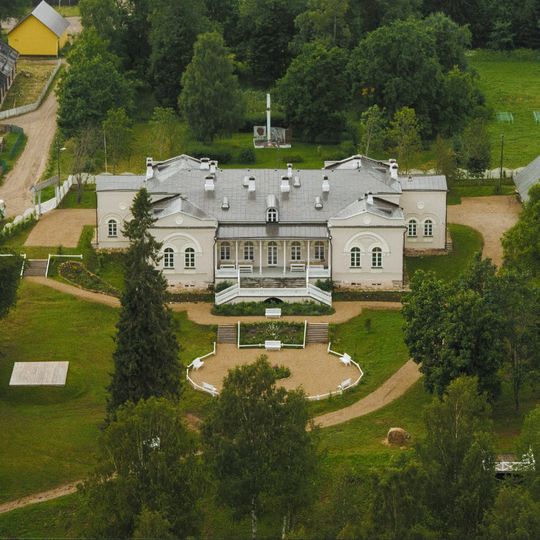 Усадебный дом