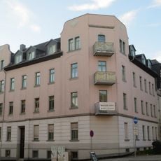 Mietshaus in Ecklage, mit Vorgarten in der Otto-Planer-Straße Frankenberger Straße 195