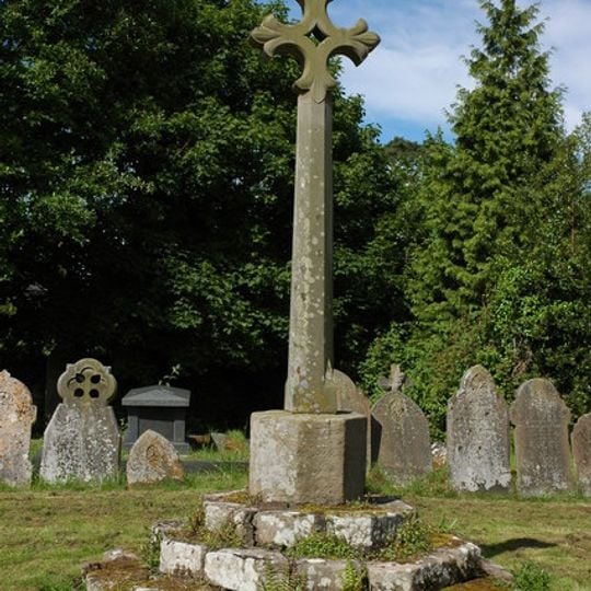 Churchyard cross in St Peter's churchyard