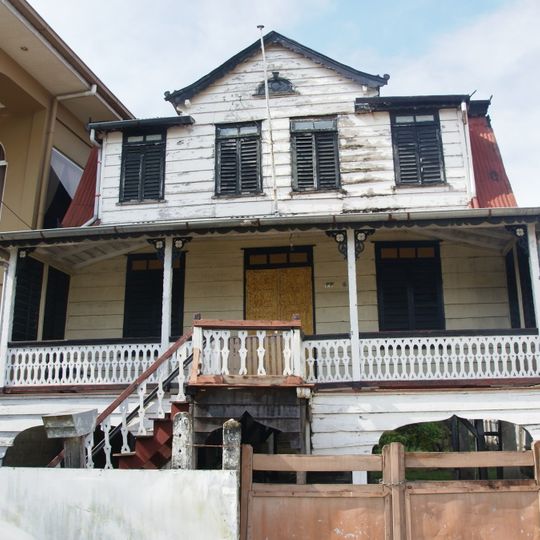 Hofstede Crulllaan 11, Paramaribo