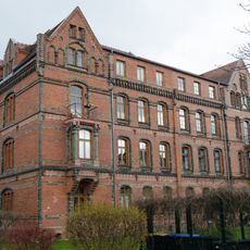 Hälfte eines Doppelmietshauses (zugehörig Nr. 14) Dr.-Friedrichs-Ring 16