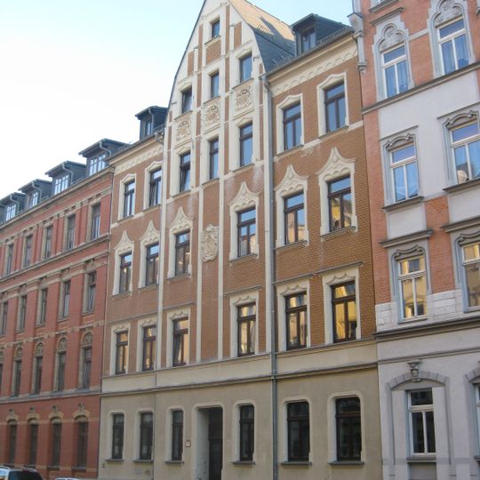 Mietshaus in geschlossener Bebauung Bernhardstraße 38