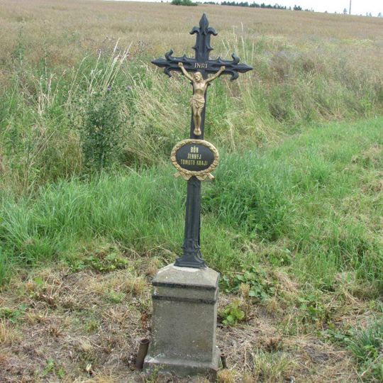 Kříž východně od Lukavce u rybníka Pavlovec