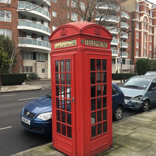 K2 Telephone Kiosk Opposite Entrance To Hamilton Close