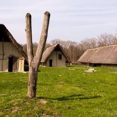 Les Grèves, Neolithic lakeside settlement
