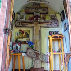 Крест-распятие резной с росписью (Сямозеро)