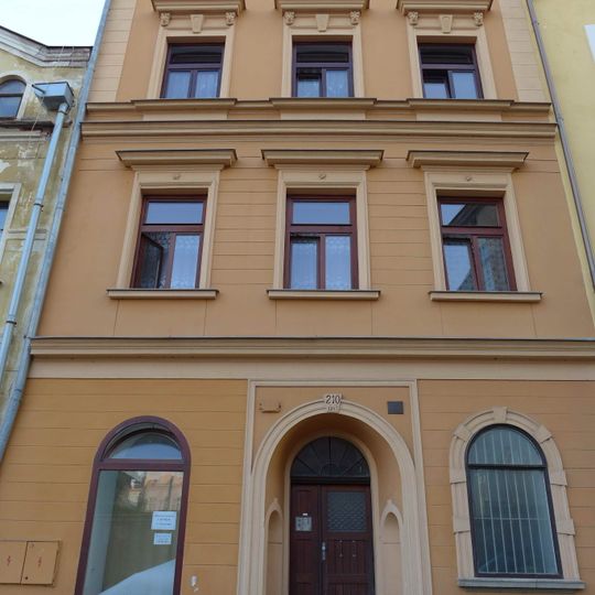 Protifašistických bojovníků 210