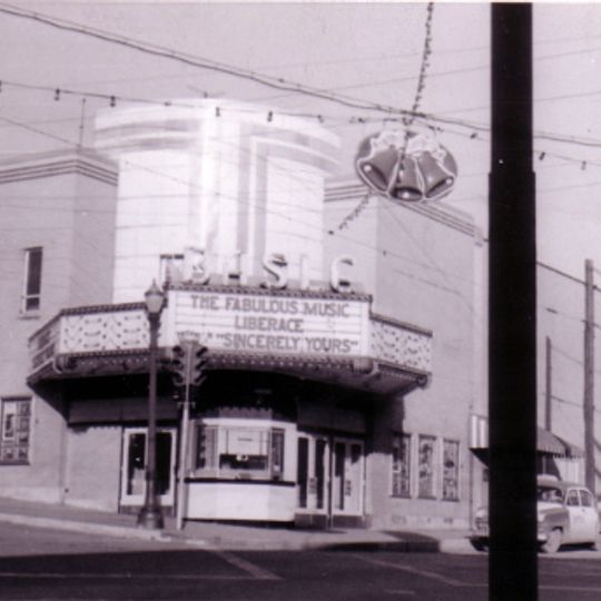 Uptown Theatre