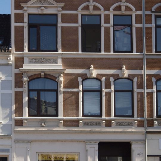 Wohn- und Geschäftshaus Lüneburger Straße 37