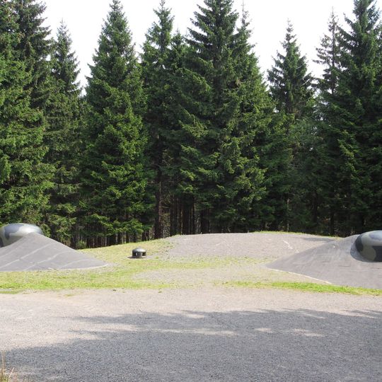 R-H-S 78 Na pasece casemate