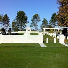 Cimetière militaire britannique de Ryes-Bazenville
