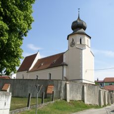 Kath. Filialkirche hl. Pankratius und Friedhof mit Wehrmauer