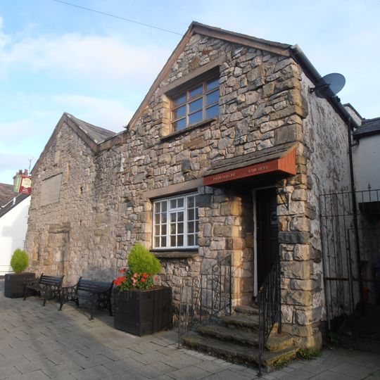 No 4, Parliament Street Sw Side