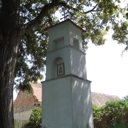 Wayside shrine in Lhánice