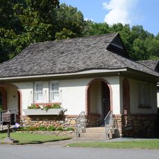 Roselawn Memorial Park Gatehouse