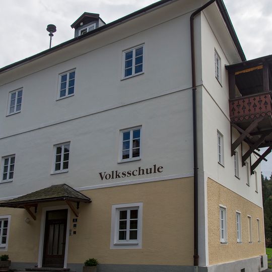 Volksschule Aurach