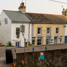 York Cottage, Honeysuckle Cottage, York House And Chapel Cottage